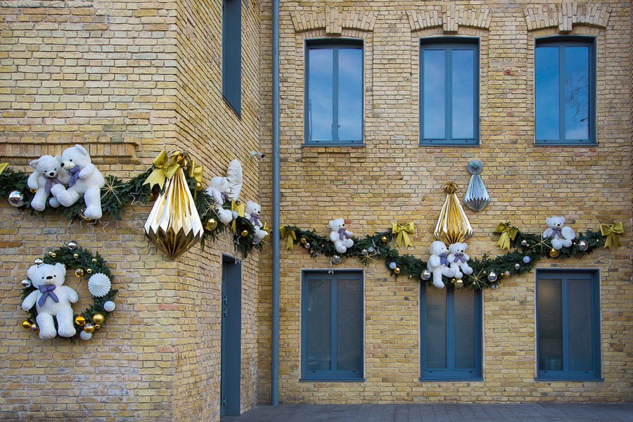 Magic Christmas tree and Christmas installation for Roshen Winter Village