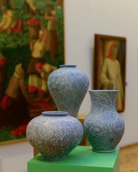 Collection of vases "Mary's Garden: based on the paintings of Maria Prymachenko