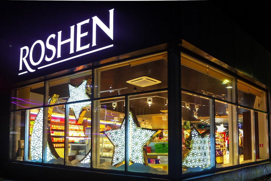 A star showcase for the "Roshen" store in Kyiv