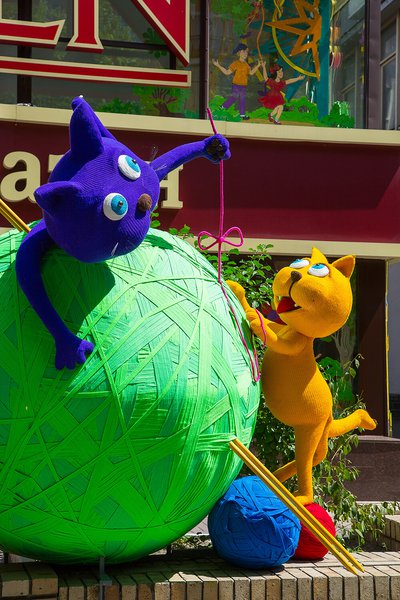 Summer decorations for Roshen Store on Arsenalnaya in Kiev 2018