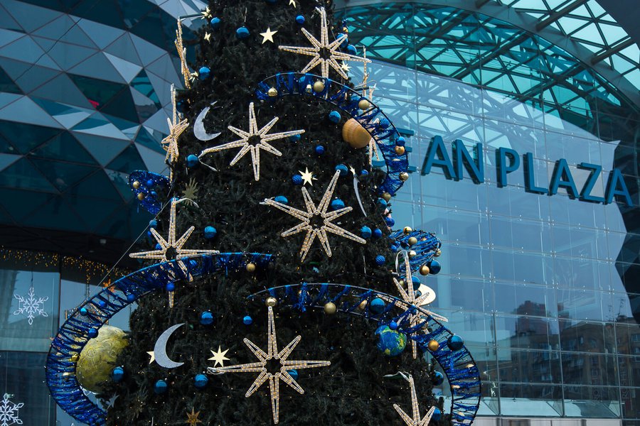 Winter decorations 2017 for the Ocean Plaza shopping mall