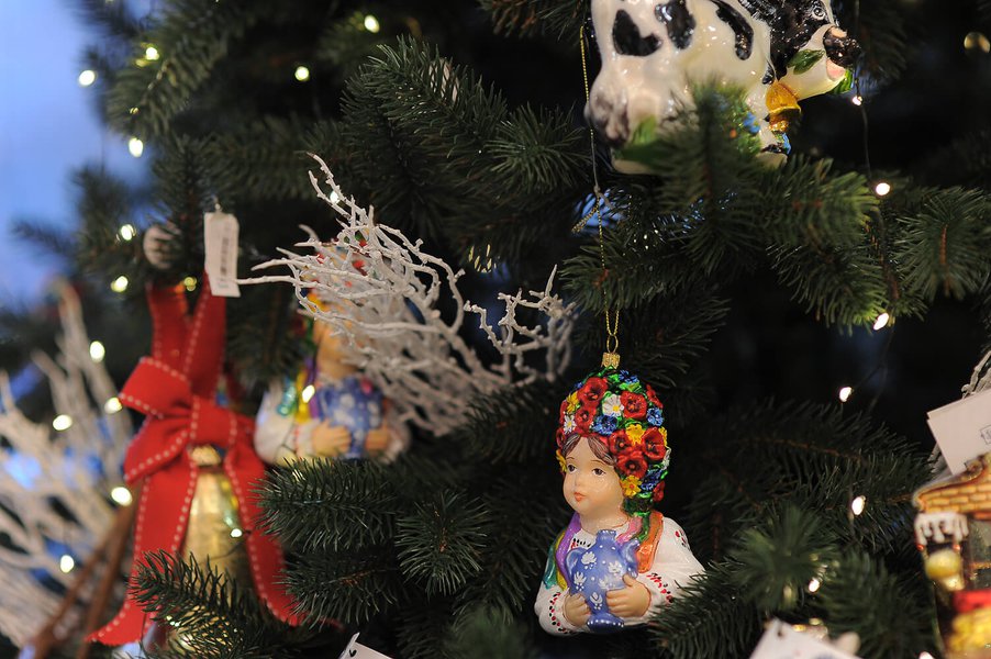 New Year Decoration for LoraShen Boutique at Hyatt Regency Kyiv 2016