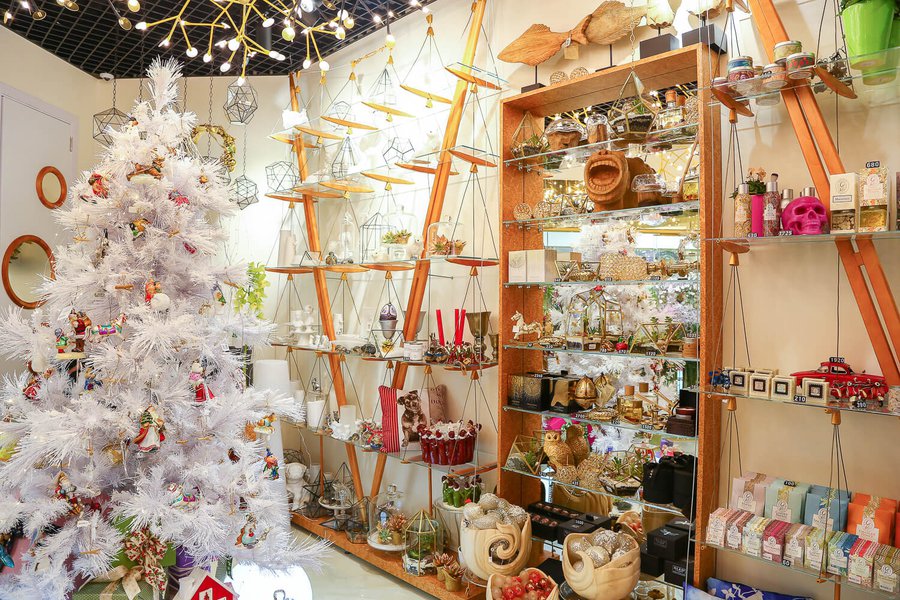 New Year Decoration for LoraShen Boutique at TSUM 2016