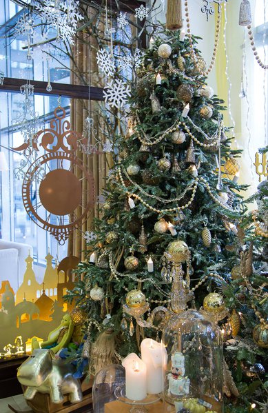 New Year Decoration for LoraShen Boutique at Hyatt Regency Kyiv 2015