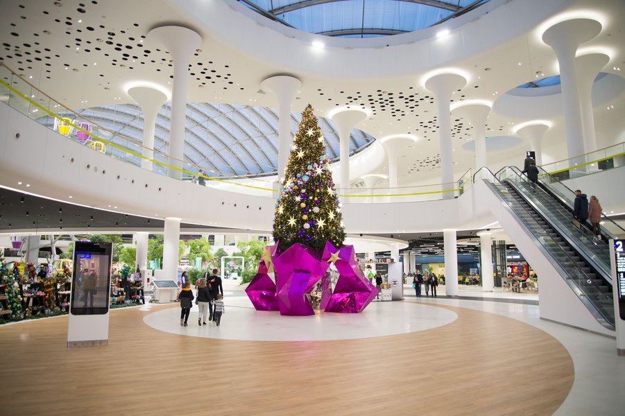 Futuristic Christmas tree for the Respublika Park shopping center