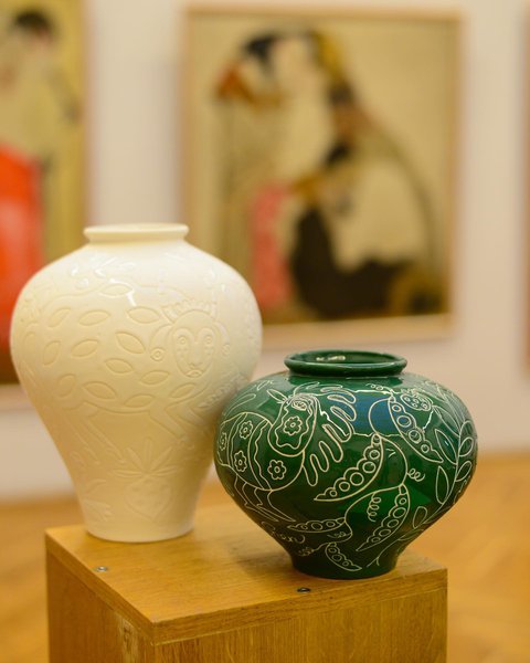 Collection of vases "Mary's Garden: based on the paintings of Maria Prymachenko