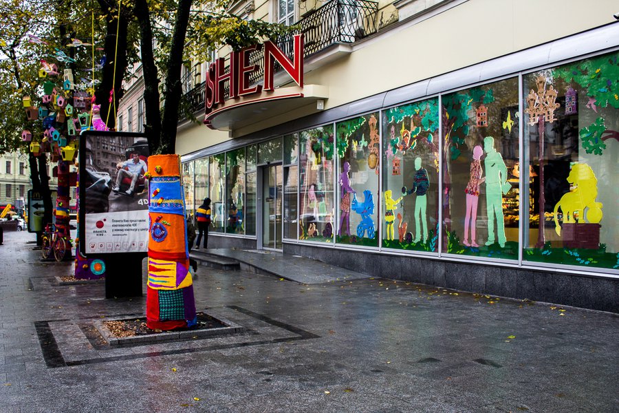 Autumn decorations for Roshen in Lviv 2015