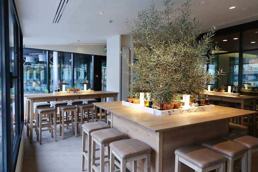 Озеленение ресторана VAPIANO