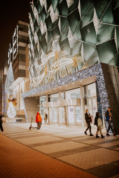 New Year decorations for the River Mall