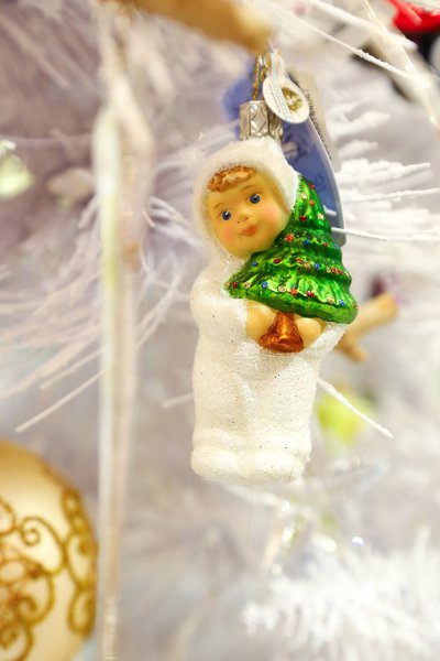 New Year Decoration for LoraShen Boutique at TSUM 2016