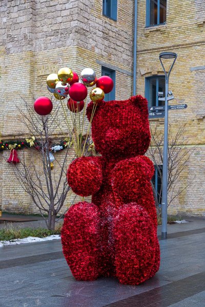 Art in photo zones for the Roshen factory