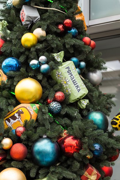 Winter decoration for Vinnytsia Roshen Store 2017