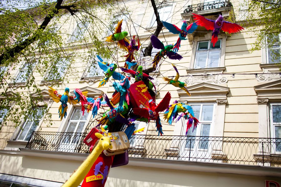 Summer decoration for Lviv Roshen Store 2016