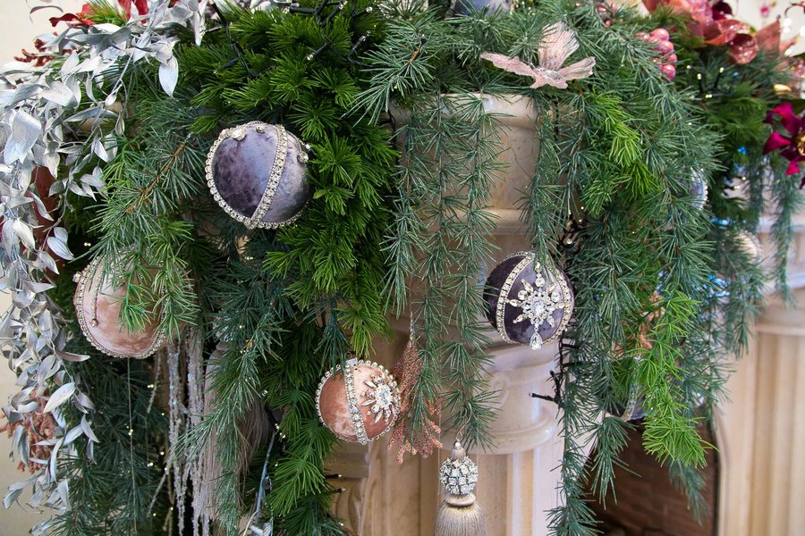 New Year's decoration "Flowers in the middle of winter"