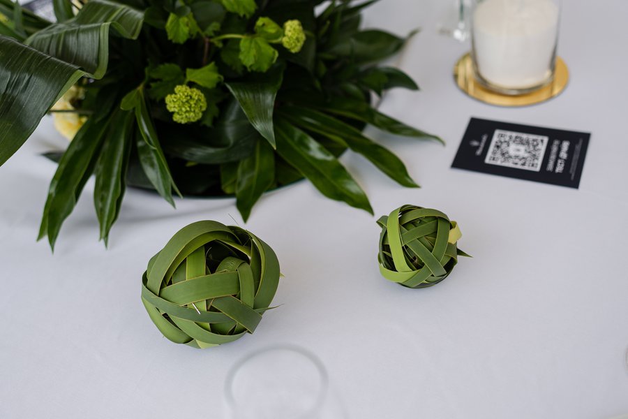 LoraShen created a sophisticated atmosphere in the Equides club