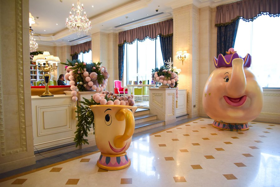 Новогоднее оформление отеля Fairmont 2018
