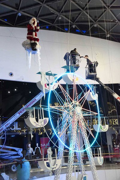 Winter decorations 2016 for the Ocean Plaza shopping mall