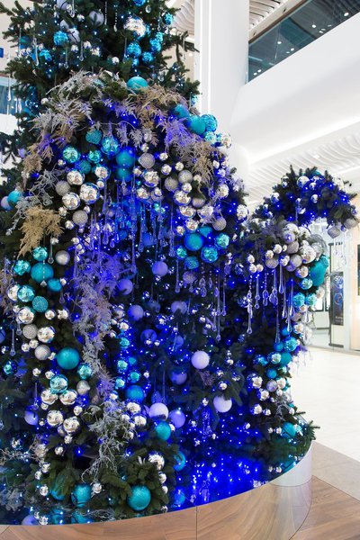 Christmas tree for the River Mall shopping center