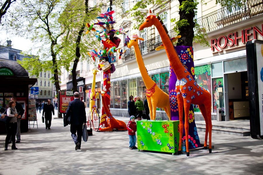 Summer decoration for Lviv Roshen Store 2016