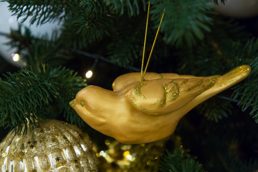 Official, but not boring: Christmas tree for the Mariinsky Palace