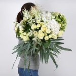 Floristic bouquet in white and green tones