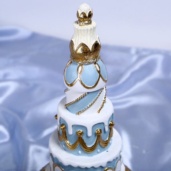 Christmas tree decor "Cake in golden glaze"