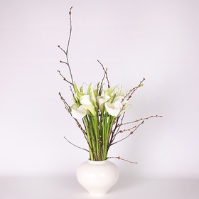 Bouquet in a vase "Classic tenderness"