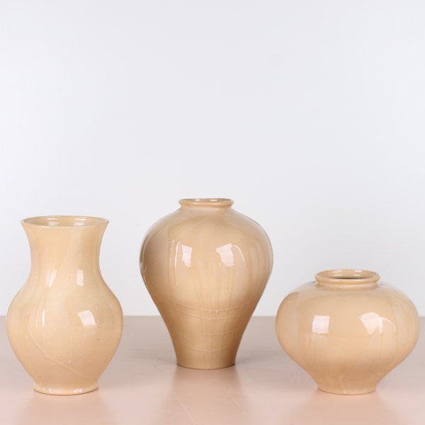 Vase GORSHCHYK small, beige
