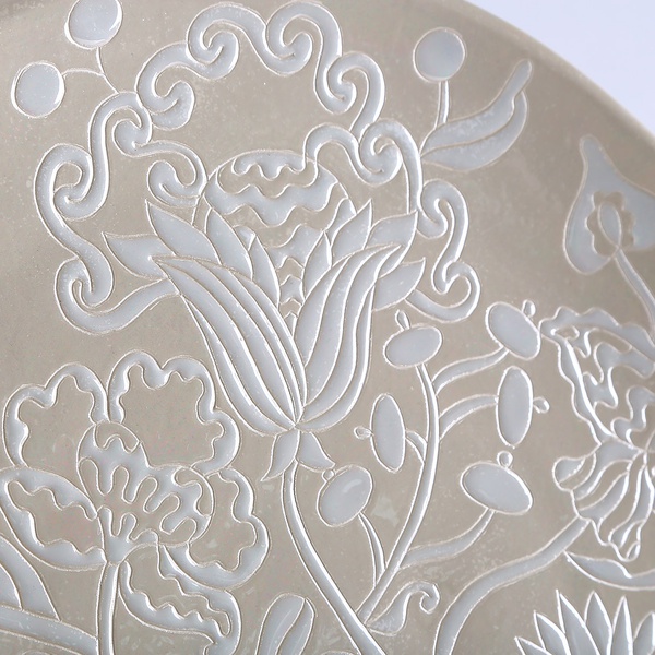 HETMANS'KA plate white with mother-of-pearl L