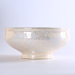White ceramic Makytra with mother-of-pearl