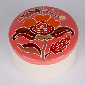 Ceramic box Hetmans'ka, red with gold