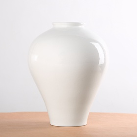 Ceramic vase "Gorshchik" medium gloss