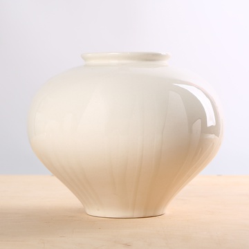 Ваза GORSHCHYK small "Touch" белая