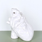 Ceramic vase "Heart" white
