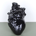 Ceramic vase "Heart" black