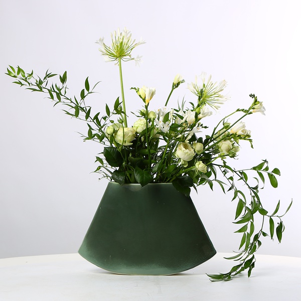 Ceramic vase "Japanese style" green