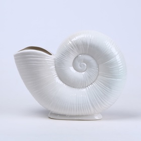 Ceramic vase "Moon Spiral" white