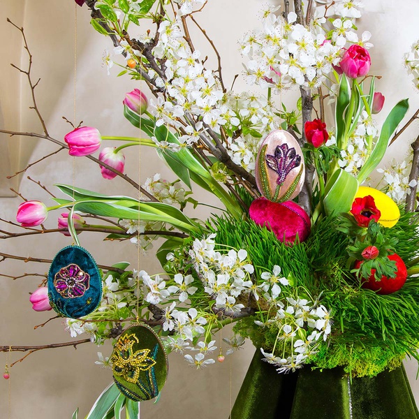 Serving "Easter"
