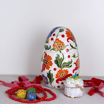 Easter pottery set with candles