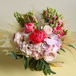 Bouquet with hydrangea and eustoma