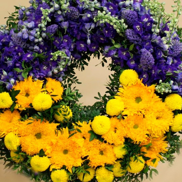 Funeral wreath yellow-blue