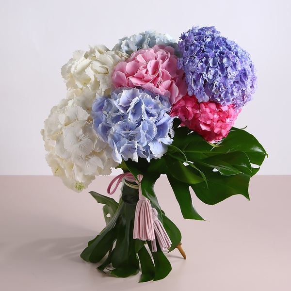 Bouquet of 7 mix hydrangeas
