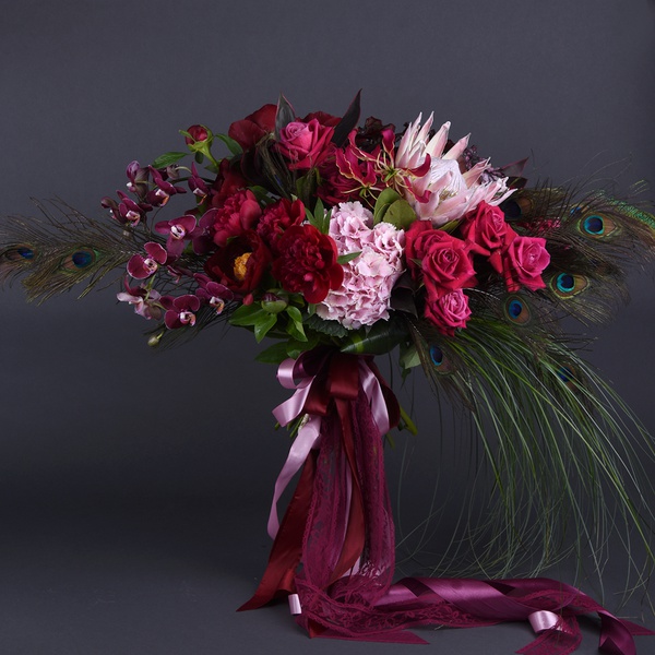 Graceful large bouquet of Hera