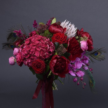 Hera's bouquet medium
