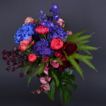 Stylish large bouquet Hestia