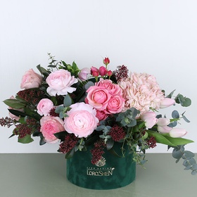 Composition in a hat box "Flower Romance" by M