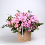 The “Pink Cloud” arrangement in a hat box