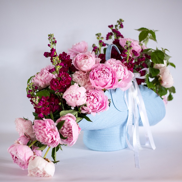 Composition in a hat "Peony garden"