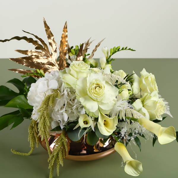 Interior composition white-green with hydrangea