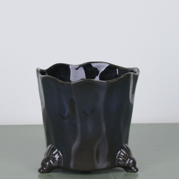 Planter dark